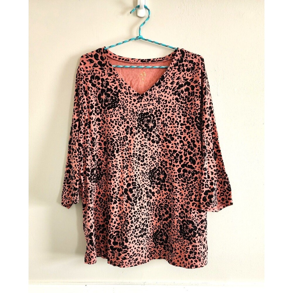 Belle by Kim Gravel Carnation Pink Floral Stretch Top - Size 2x